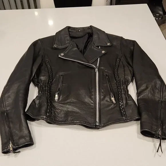 Gorgeous black leather motorcycle jacket size M with braided detail! - Picture 1 of 10